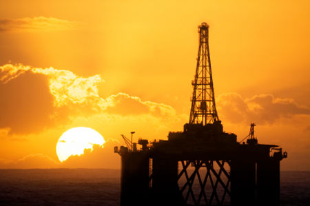 Oil rig image for futures trading news